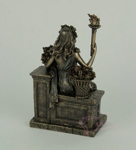 將圖片載入圖庫檢視器 能量雕像系列~德米特收获女神坐在长凳上手持小麦和火炬雕像
