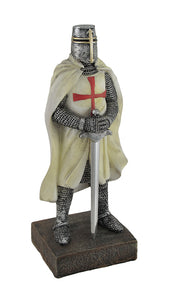 能量雕像系列~*圣殿骑士中世纪带剑和盾牌雕像的装甲十字军战士