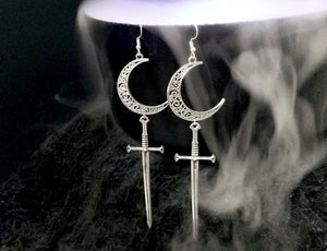 魔法威卡 镂空月亮剑手耳环暗黑女巫哥特式长剑耳环万圣节耳环 wicca