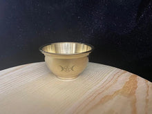 將圖片載入圖庫檢視器 黄铜三相月小圣杯 雕刻纯铜MINI杯仪式摆件 Wicca迷你碗
