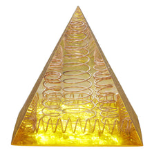 將圖片載入圖庫檢視器 天然水晶能量树脂金字塔 铜线金色圆环水晶摆件冥想打坐能量塔
