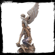 將圖片載入圖庫檢視器 能量雕像系列~*进口大天使米迦勒Michael雕像 击败Satan 带来保护 领导 勇气
